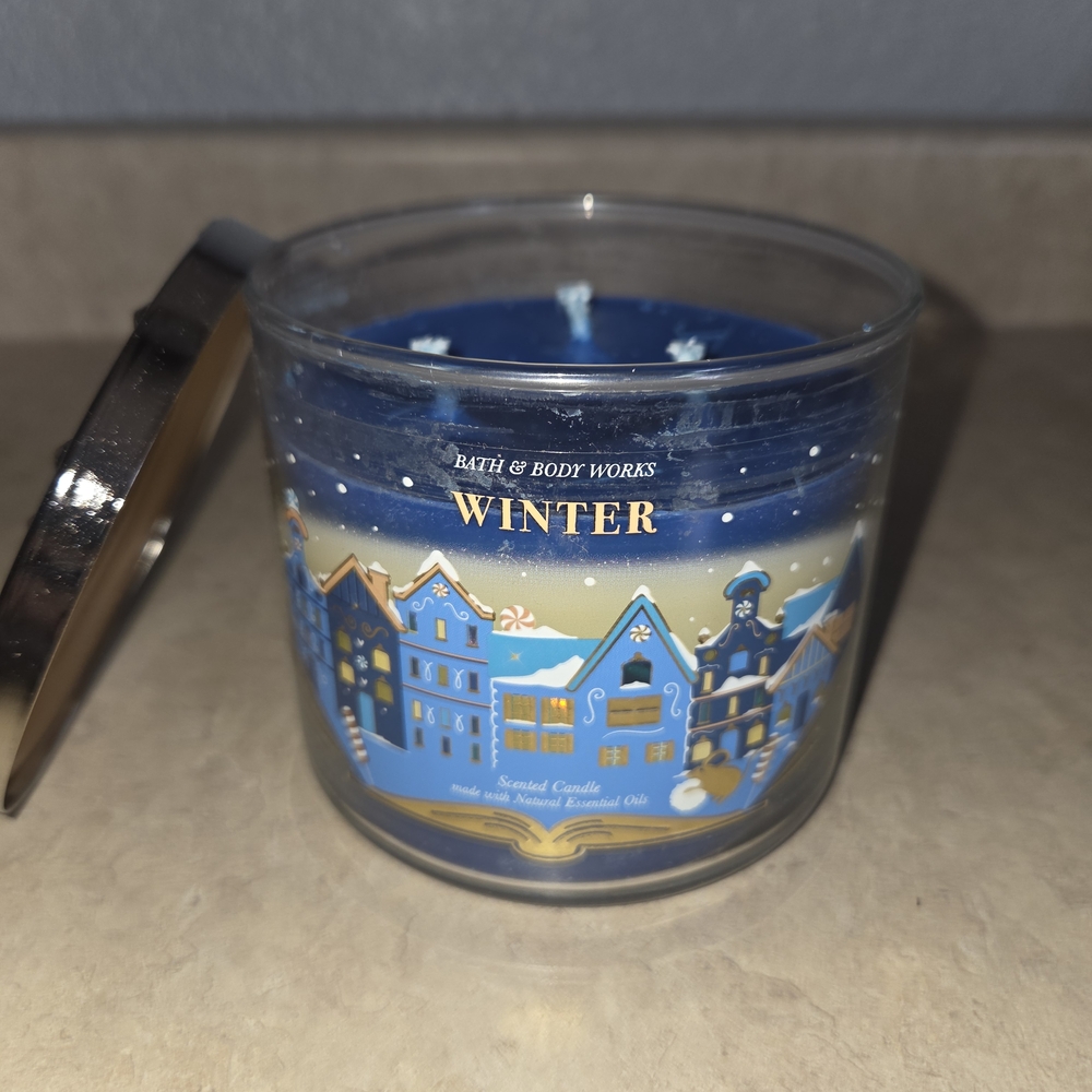 Bath & Body Works Winter Scented Candle 14.5 oz
